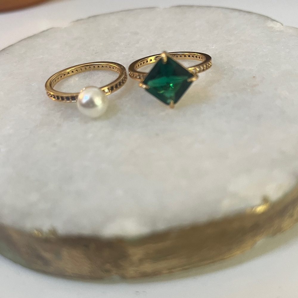 Green Gemstone and Pearl Gold Ring - Kate Spade - size 7 

2 rings - stackable